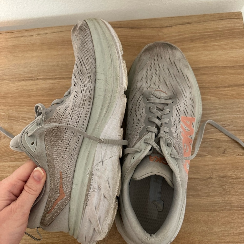 HOKA Women’s Bondi 8 - Picture 10 of 16
